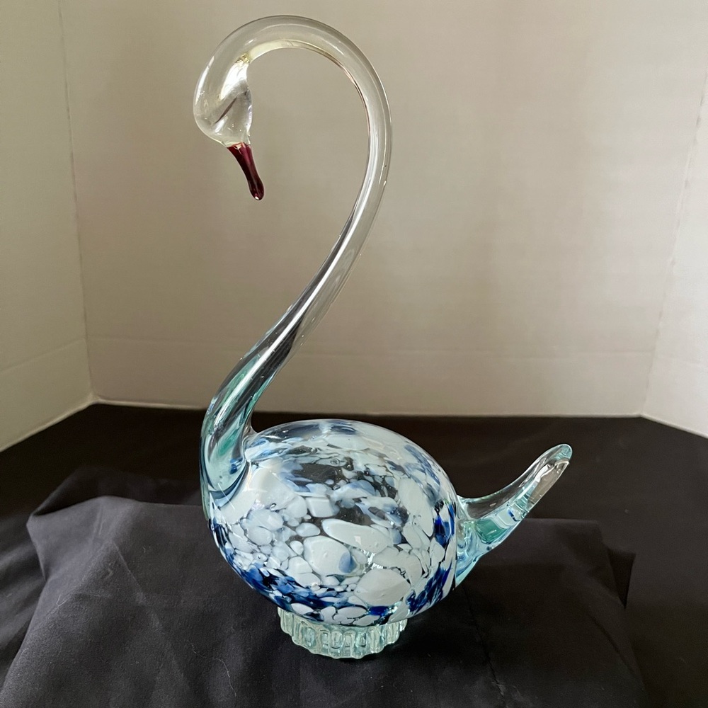 Elegant Glass Swan Sculpture - Blue and Clear paper weight